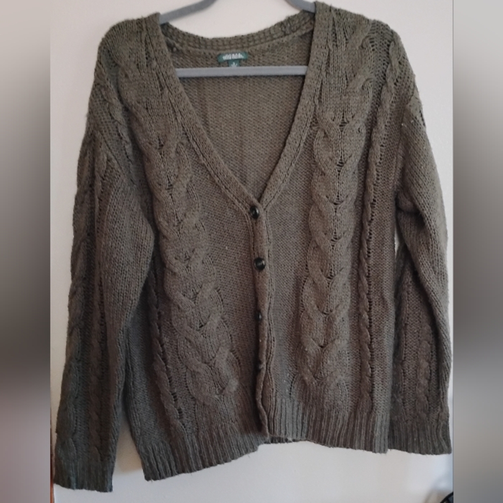 🌻Dark Green Cardigan (M)